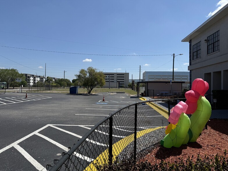 More Photos Of 1511 S US Highway 301, Tampa Business Park For Sale
