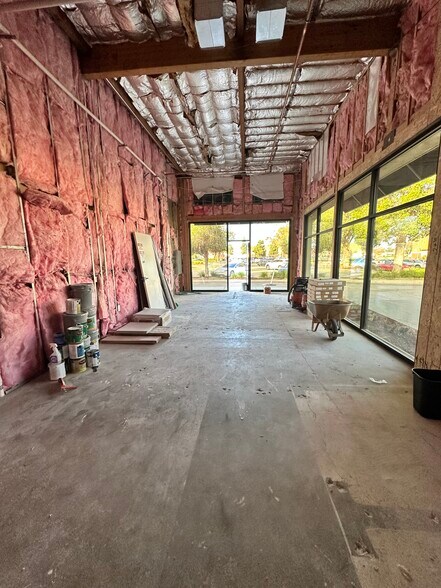 More Photos Of 229 E Betteravia Rd, Santa Maria Storefront Retail Office For Lease