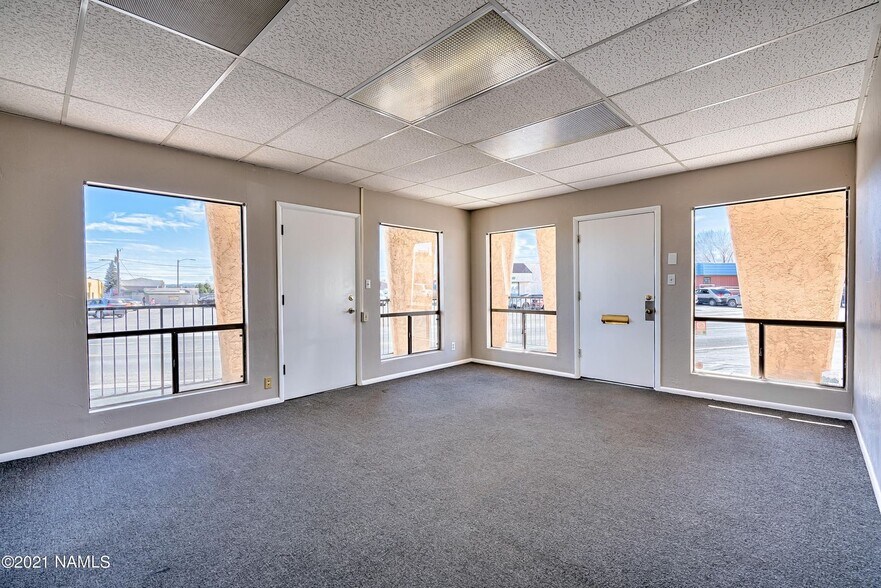 More Photos Of 2724 E Lakin Dr, Flagstaff Office For Lease