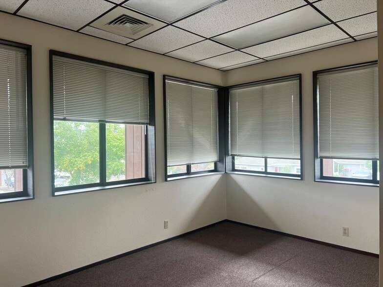 More Photos Of 2140 Jefferson St, Napa Office For Lease