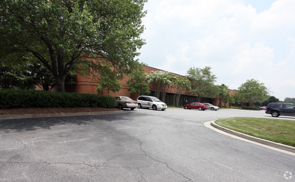 More Photos Of 1275 Oakbrook Dr, Norcross Warehouse For Lease