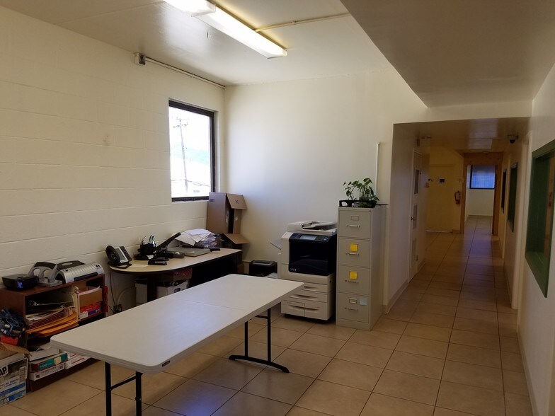More Photos Of 2222 Kamehameha Hwy, Honolulu Warehouse For Lease