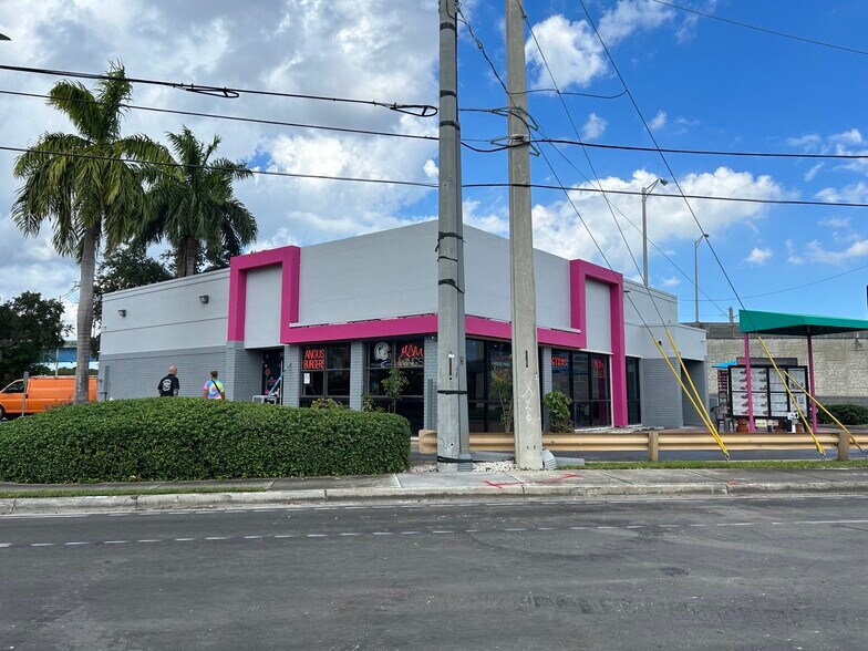 More Photos Of 3700 Le Jeune Rd, Miami Fast Food For Lease