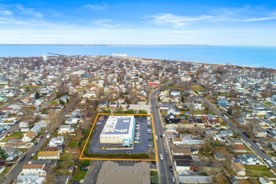 More Photos Of 199-201 Main St, Keansburg Bank For Lease