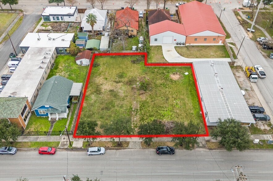 Primary Photo Of 6 & 10 Sampson, Houston Land For Sale