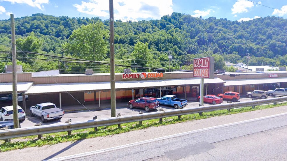 More Photos Of 236 Mall Rd, Danville General Retail For Sale