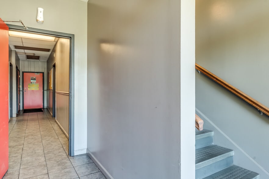 More Photos Of 4542 Baldwin Ave, Montgomery Warehouse For Sale