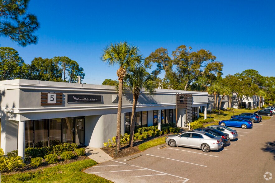 More Photos Of 11902-11970 Race Track Rd, Tampa Unknown For Lease
