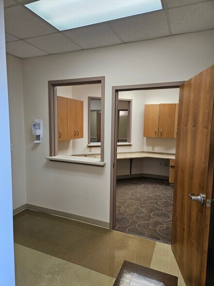More Photos Of 8337 Us-72 Hwy, Madison Medical For Lease