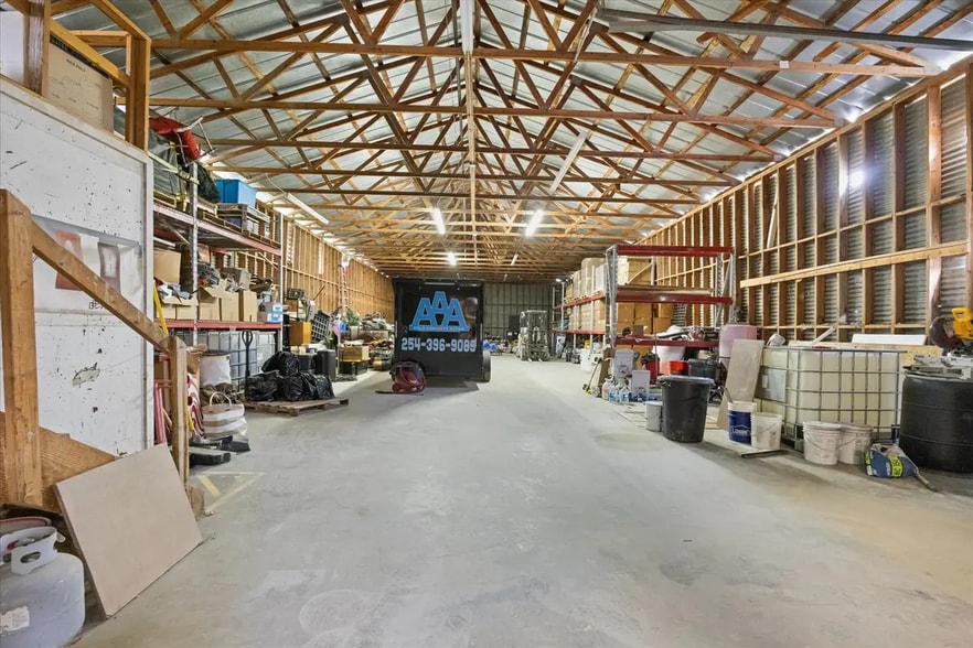 More Photos Of 1409 NE Barnard St, Glen Rose Storefront Retail Office For Sale