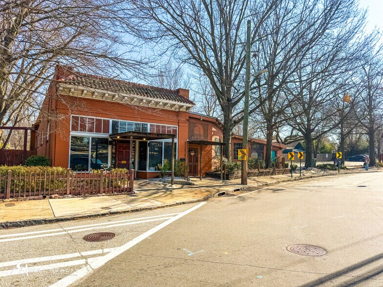 More Photos Of 242 SE Boulevard, Atlanta Restaurant For Sale