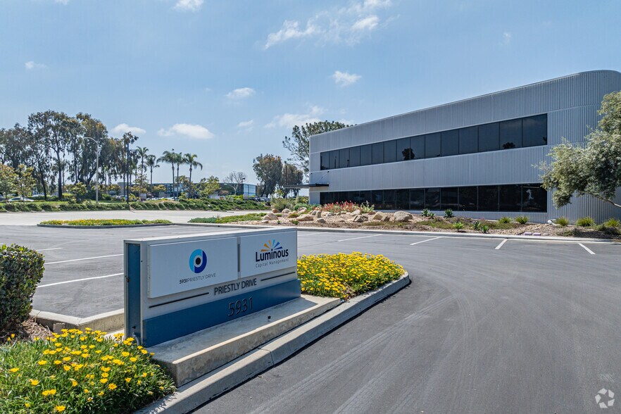 More Photos Of 5931 Priestly Dr, Carlsbad Research And Development For Lease