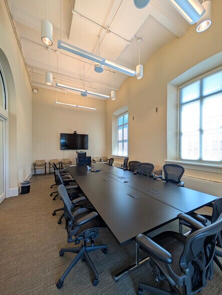 More Photos Of 401 F St NW, Washington Office For Lease