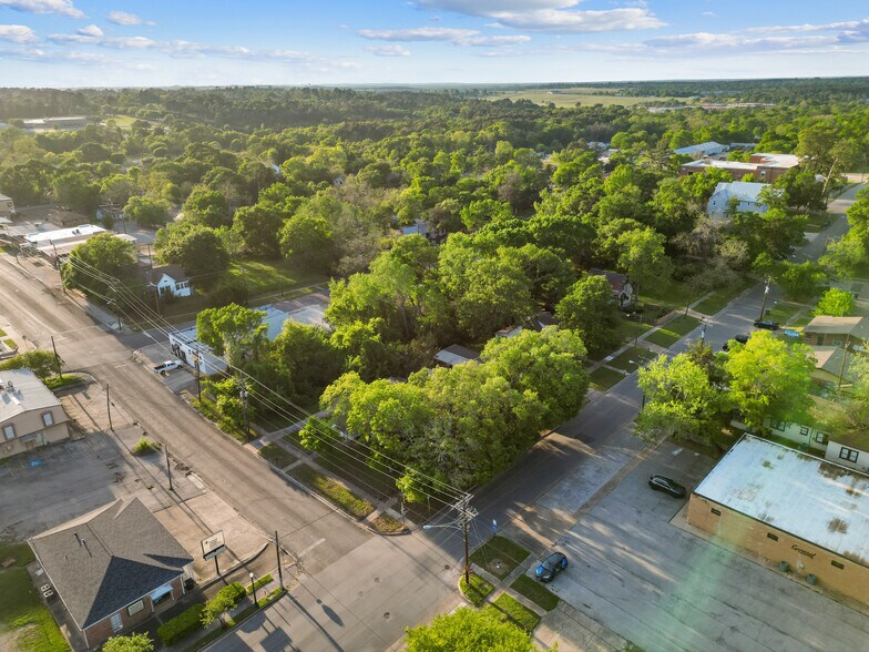 More Photos Of 928 University Ave, Huntsville Apartments For Sale