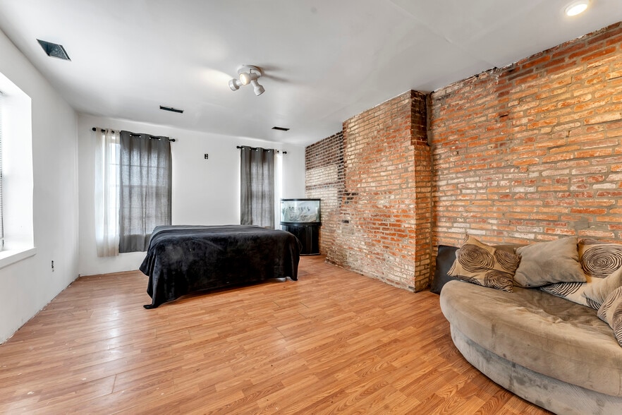 More Photos Of 1500 W Baltimore St, Baltimore Storefront Retail Residential For Sale