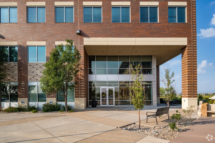 More Photos Of 2915 Rocky Mountain Ave, Loveland Office For Lease