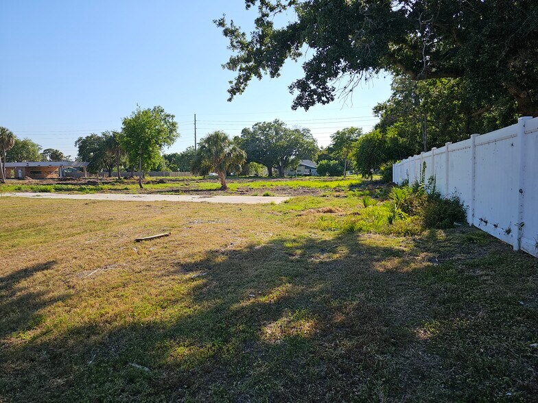More Photos Of 610 N US Highway 41, Ruskin Land For Sale