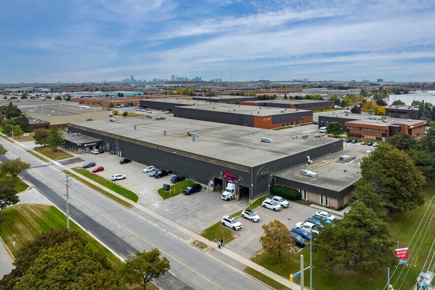 More Photos Of 6380 Vipond Dr, Mississauga Manufacturing For Sale