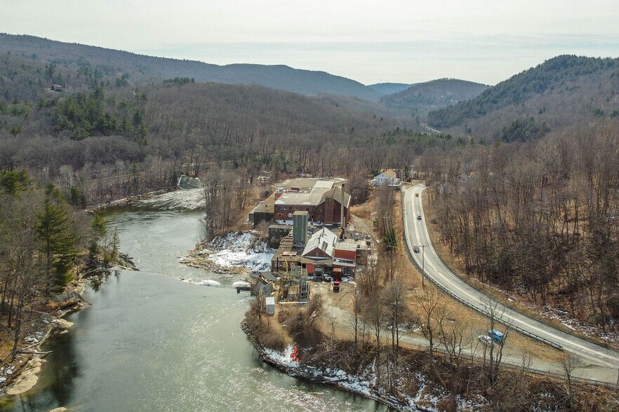 More Photos Of 1190 Huntington Rd, Huntington Manufacturing For Lease