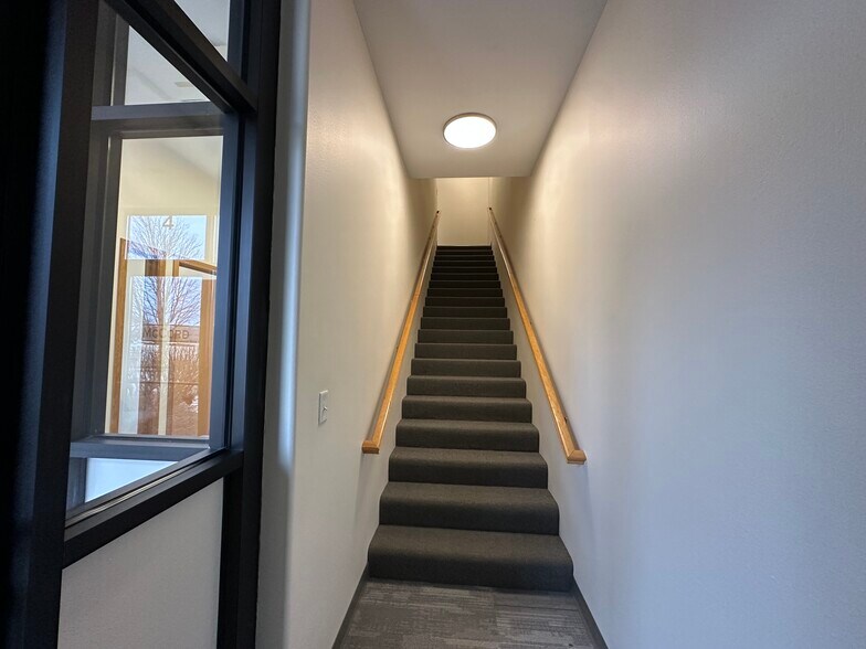 More Photos Of 580 Madison Ave, North Liberty Office For Sale