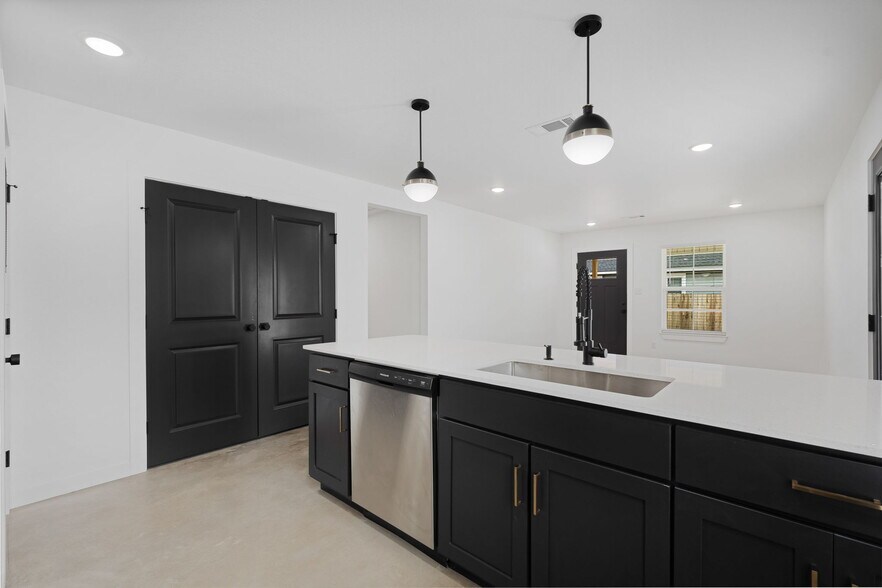 More Photos Of 5600 Spradling Ave, Fort Smith Multifamily For Sale