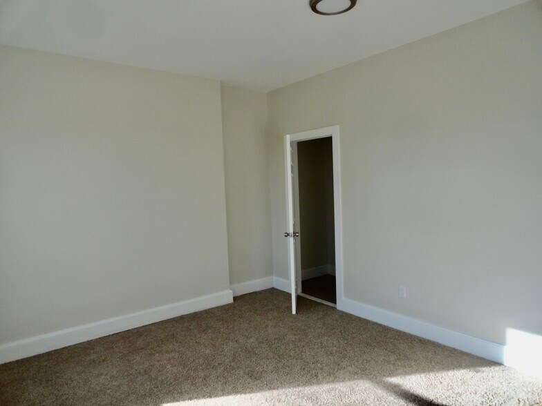 More Photos Of 82 Water St, Torrington Apartments For Lease