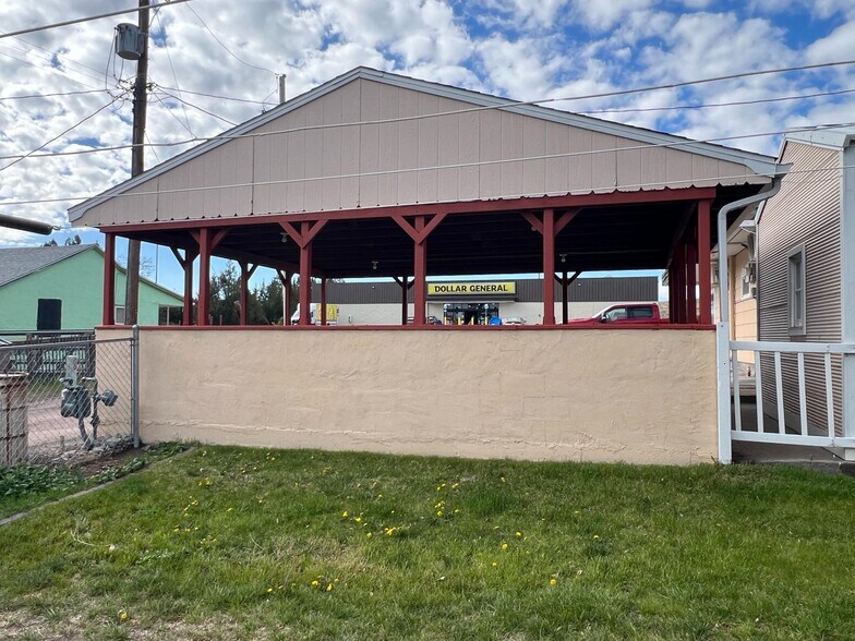 More Photos Of 112 McPherson St, Crawford Restaurant For Sale