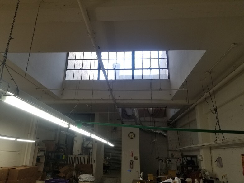 More Photos Of 968 Mission St, San Francisco Warehouse For Lease
