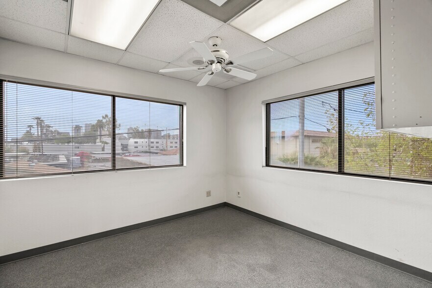 More Photos Of 319 E McDowell Rd, Phoenix Office For Sale