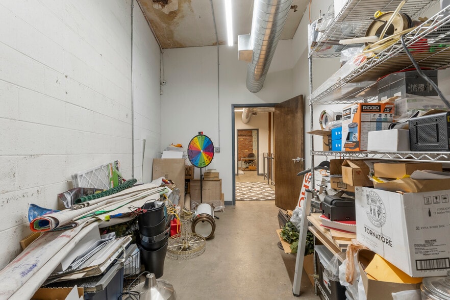 More Photos Of 621 S Kenosha Ave, Tulsa Auto Repair For Sale