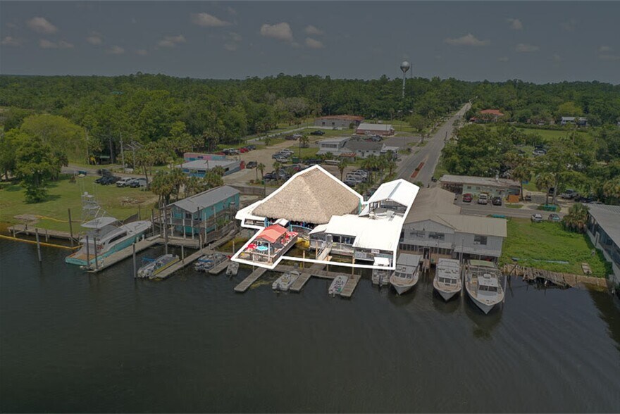 More Photos Of 69 Riverside Dr, Crawfordville Restaurant For Sale