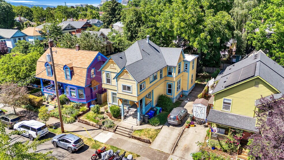 More Photos Of 1925 SE Alder St, Portland Apartments For Sale