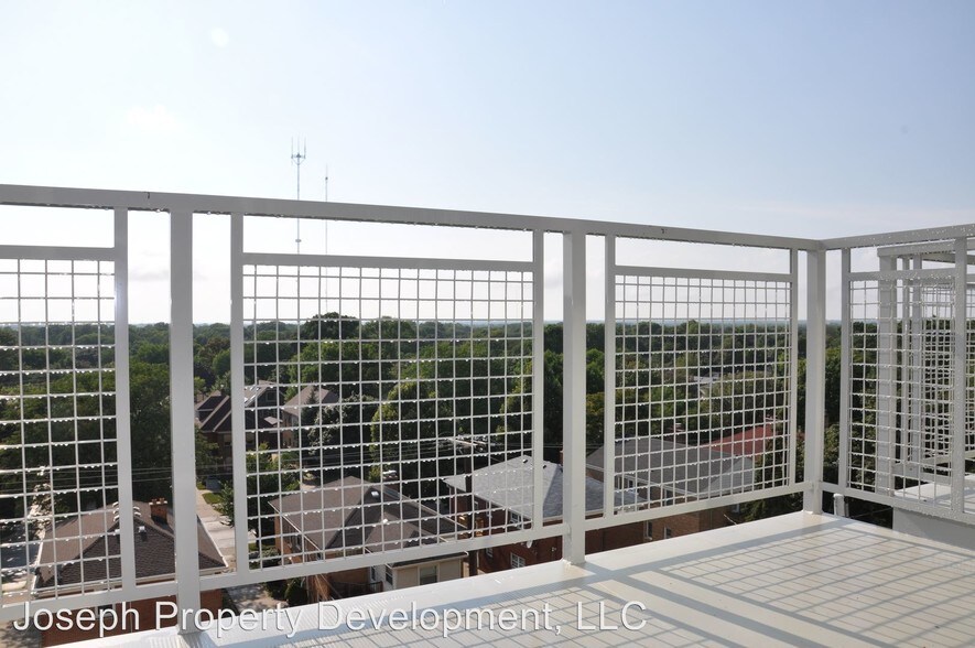 More Photos Of 4175 N Oakland Ave, Shorewood Multifamily For Sale