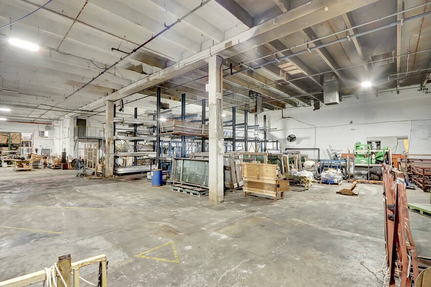 More Photos Of 12900 NW 38th Ave, Opa Locka Warehouse For Lease