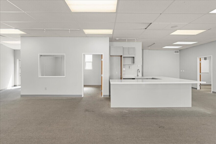 More Photos Of 935-965 Brewster Ave, Redwood City Storefront Retail Office For Sale