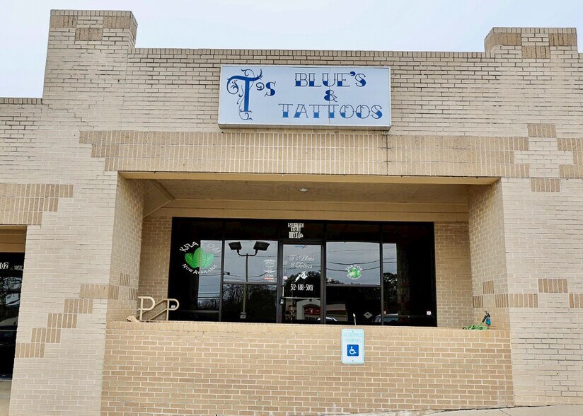 More Photos Of 600 N Austin Ave, Georgetown Unknown For Lease