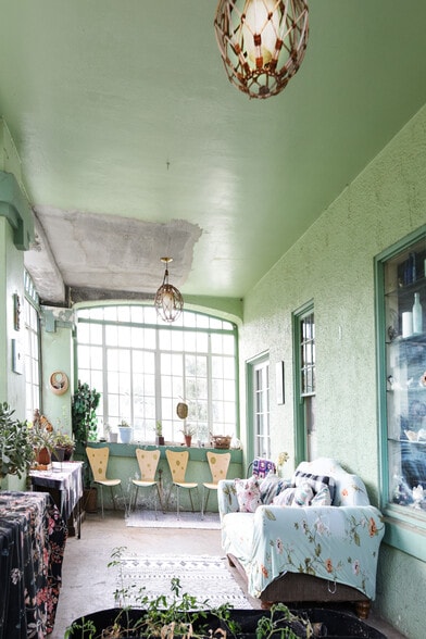 More Photos Of 200 E Vista St, Bisbee Movie Radio TVStudio For Sale