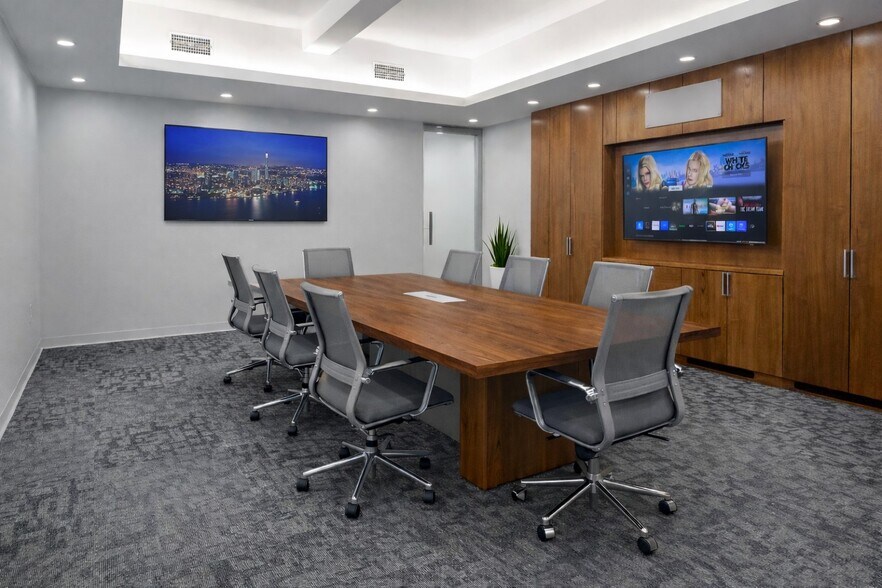 More Photos Of 144 E 44th St, New York Loft Creative Space For Lease