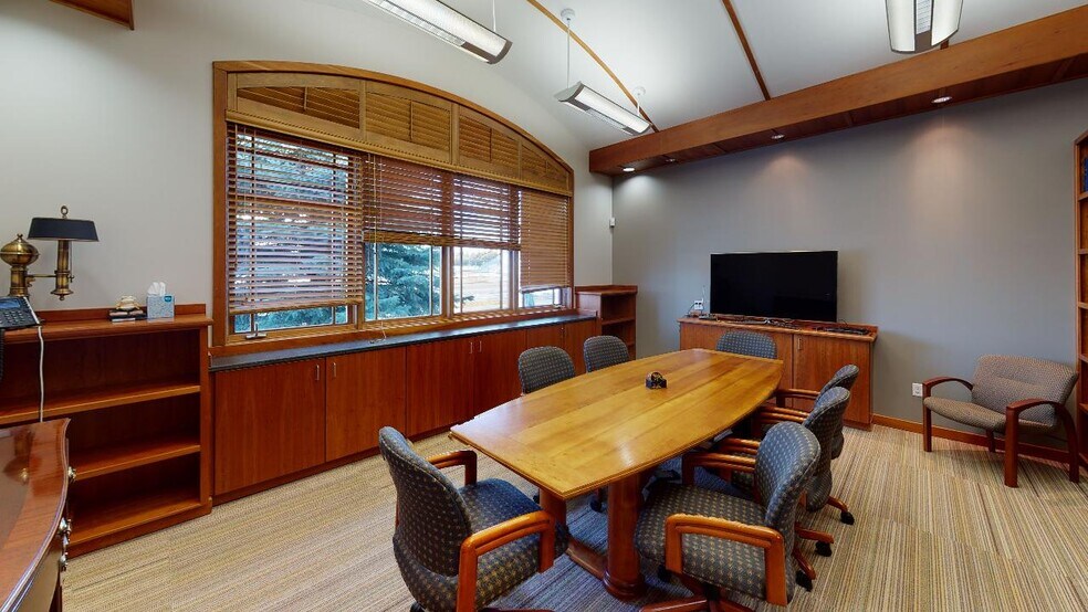 More Photos Of 1946 Stadium Dr, Bozeman Office For Lease