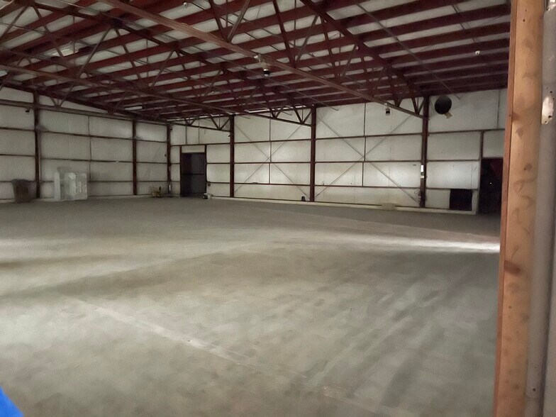 More Photos Of 815 Pleasant St, Lee Manufacturing For Sale