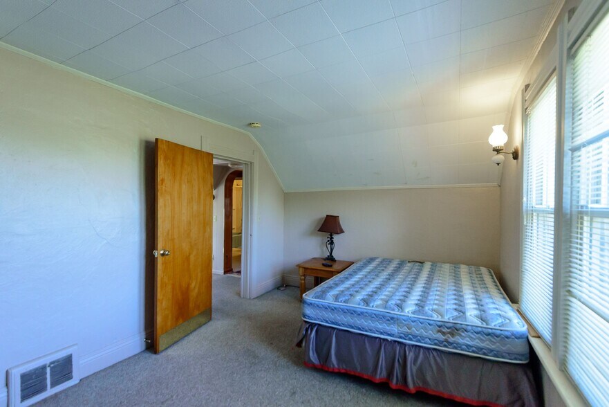 More Photos Of 1108 Humphrey St, Monroe Apartments For Sale