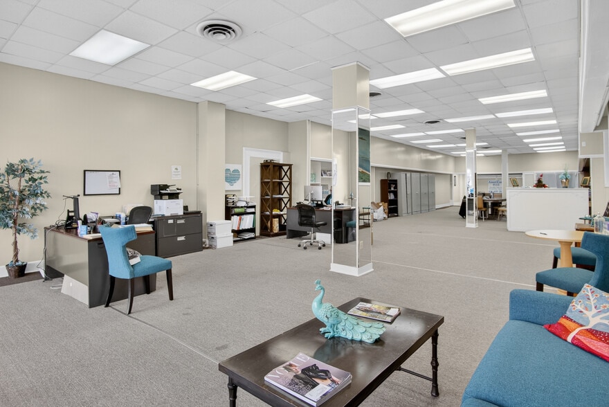 More Photos Of 104-110 S Hill Ave, South Hl, South Hill Office Residential For Sale