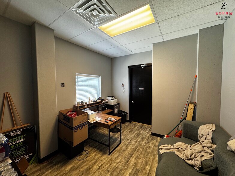 More Photos Of 1405 Sidney Baker St, Kerrville Office For Lease
