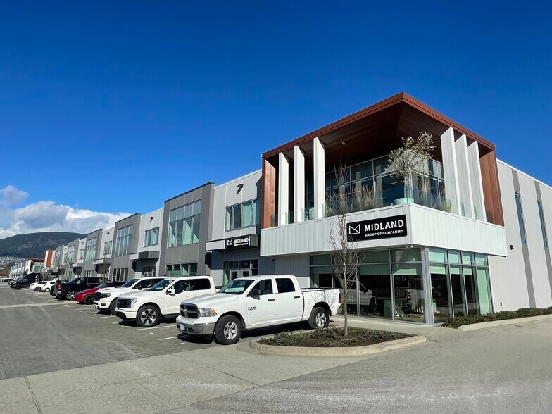 More Photos Of 950 Seaborne Av, Port Coquitlam Warehouse For Sale