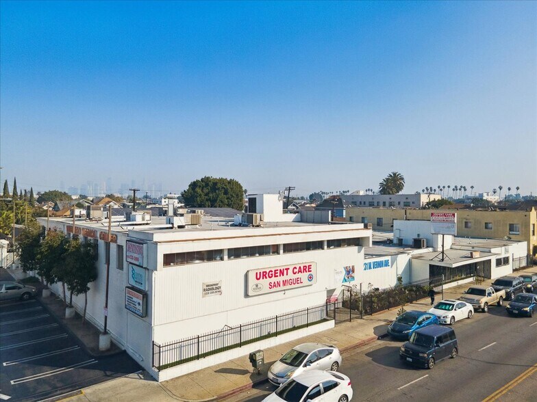 More Photos Of 231 W Vernon Ave, Los Angeles Medical For Sale