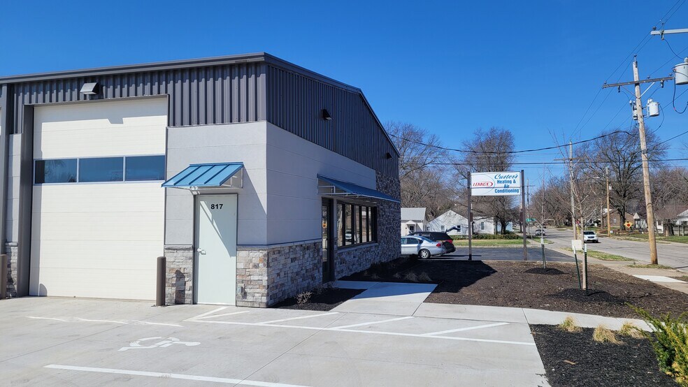More Photos Of 815 E Park St, Olathe Warehouse For Lease