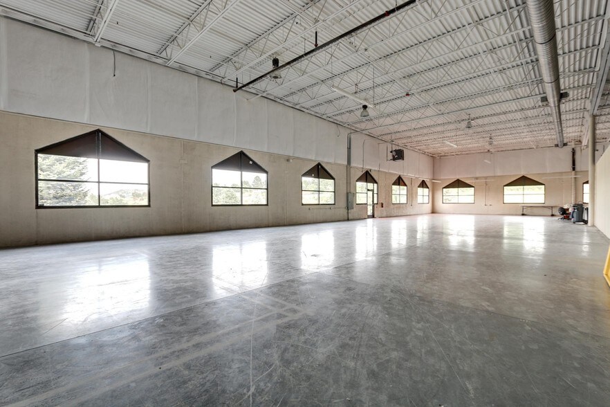 More Photos Of 1585 S Perry St, Castle Rock Flex For Sale