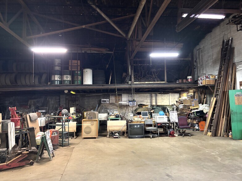 More Photos Of 714 River Ave, Emlenton Warehouse For Sale