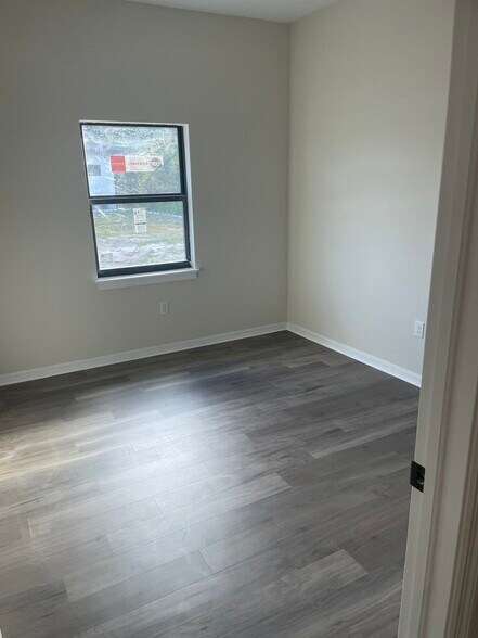 More Photos Of 10043 Beach Verbena Dr, Riverview Office For Lease