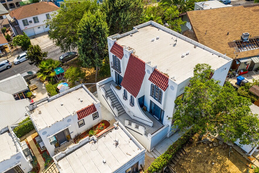 More Photos Of 907-909 Glendale Blvd, Los Angeles Apartments For Sale